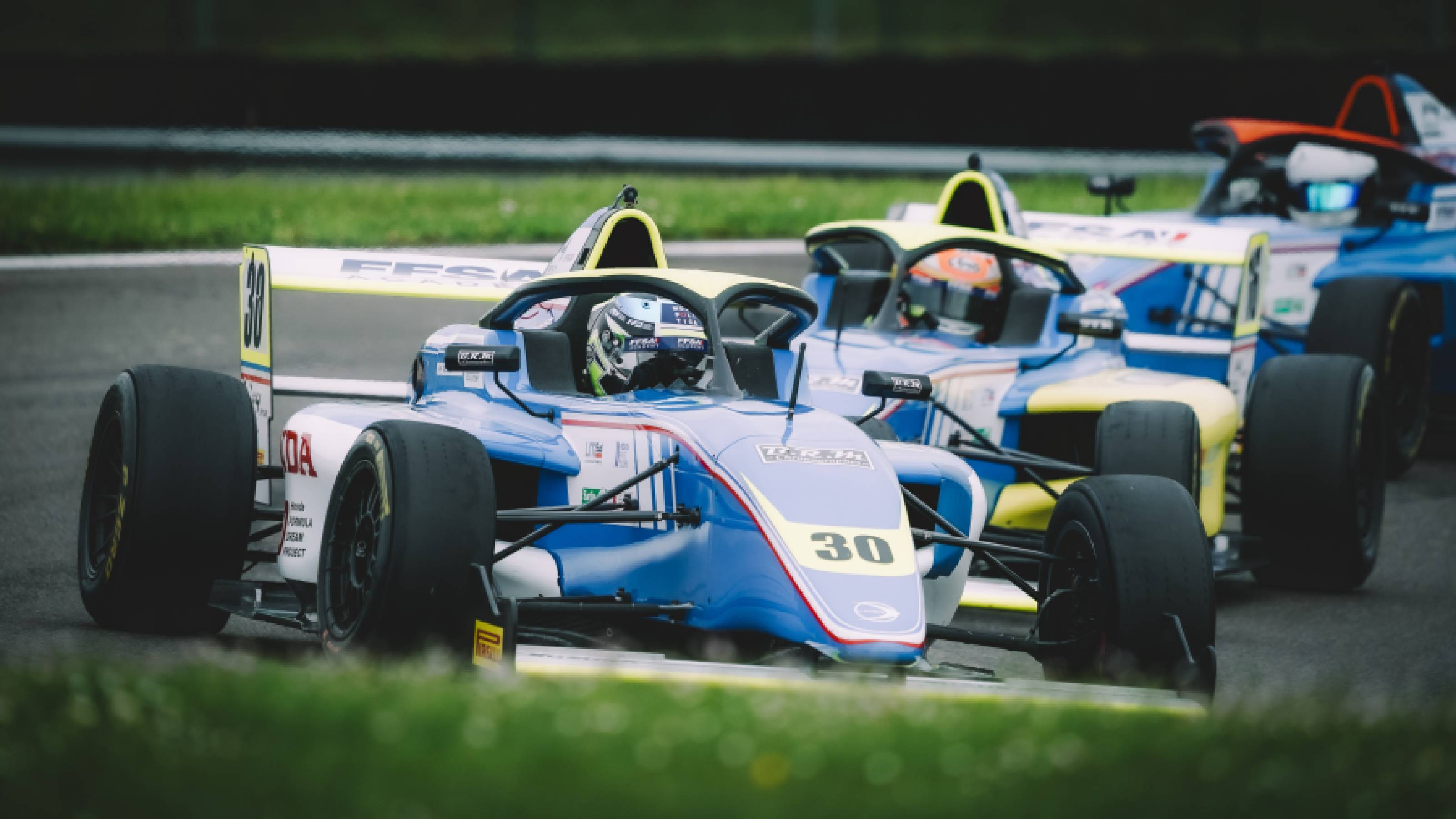 Rintaro Sato makes his debut in the French F4 Championship