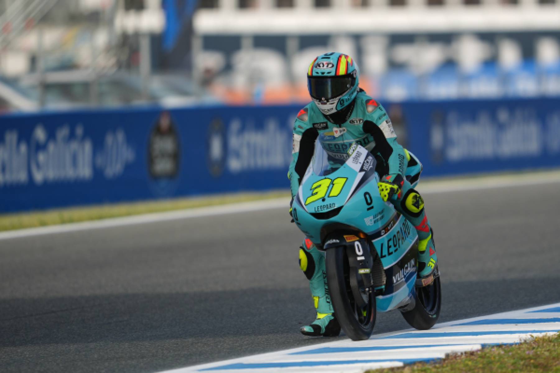 Third row start for Fernandez at Jerez
