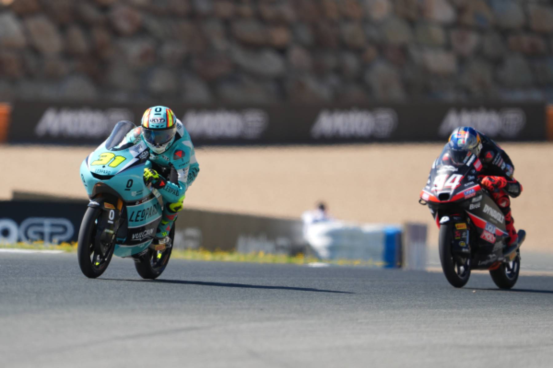 Fourth for fast Fernandez at Jerez
