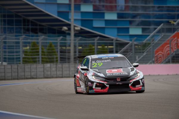 第8戦ロシアの予選でジロラミが3番手、タイトルを狙うグエリエリが6番手