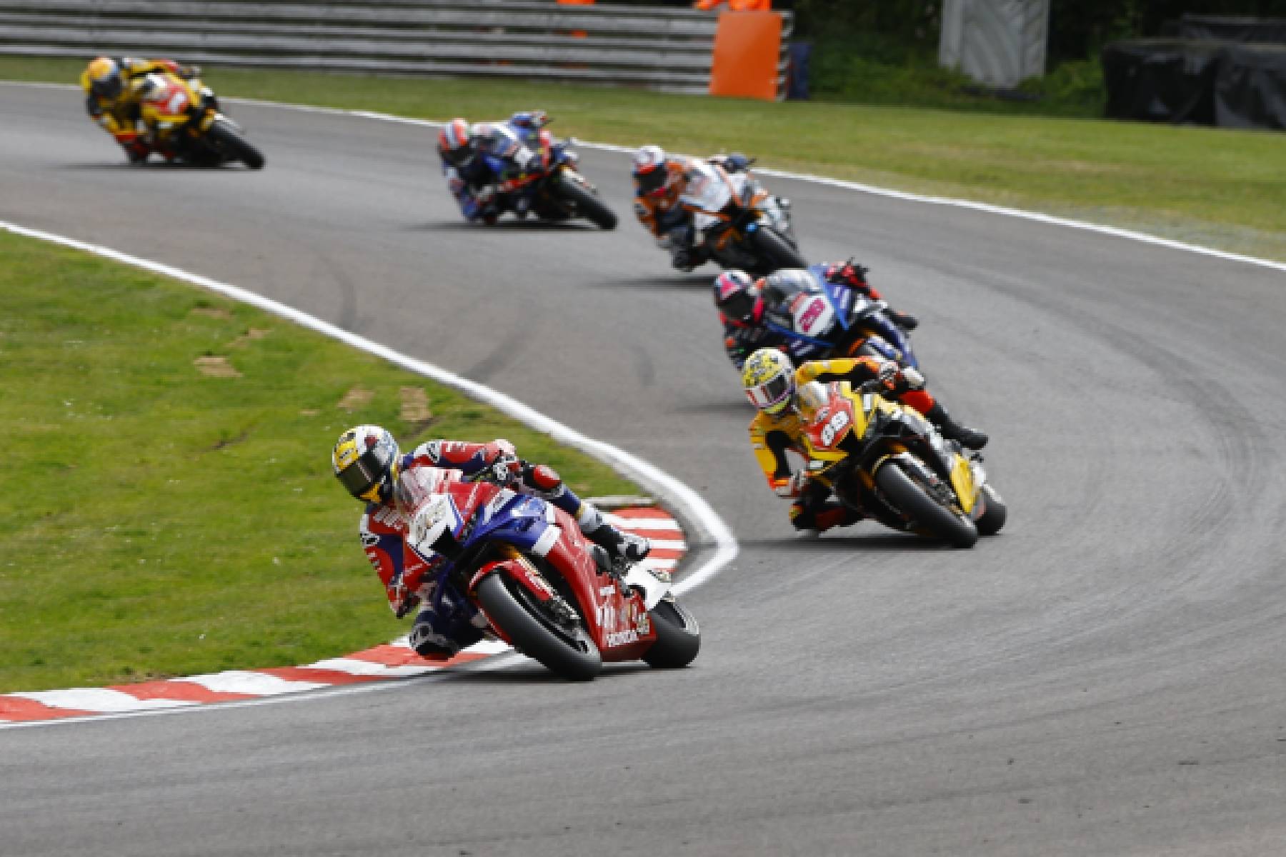 Honda Racing riders firmly in contention after Oulton Park Day 1