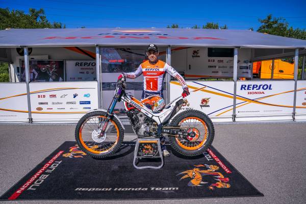 Toni Bou renews with Repsol Honda Team