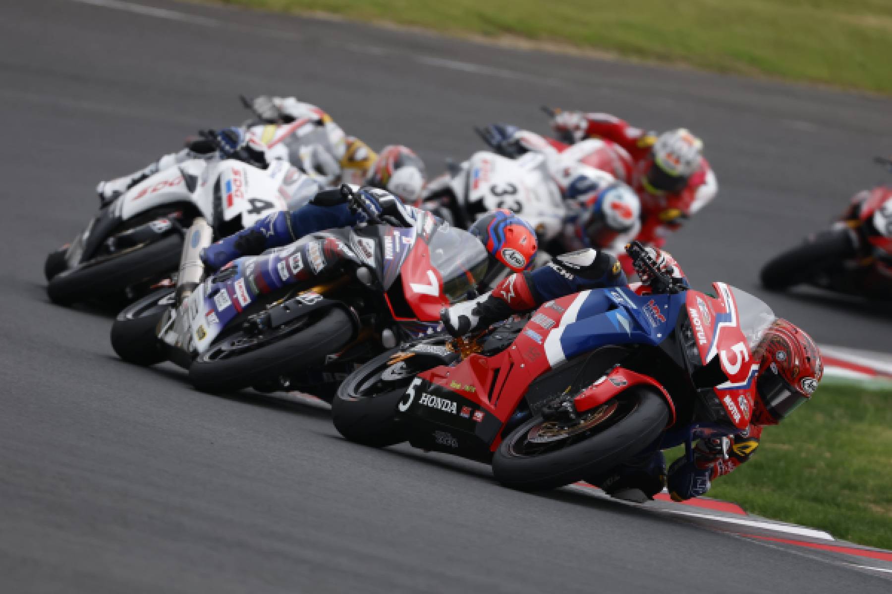 藤田がセカンド集団トップの5位に入賞