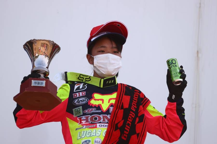 小野彩葉は表彰台に5回登壇