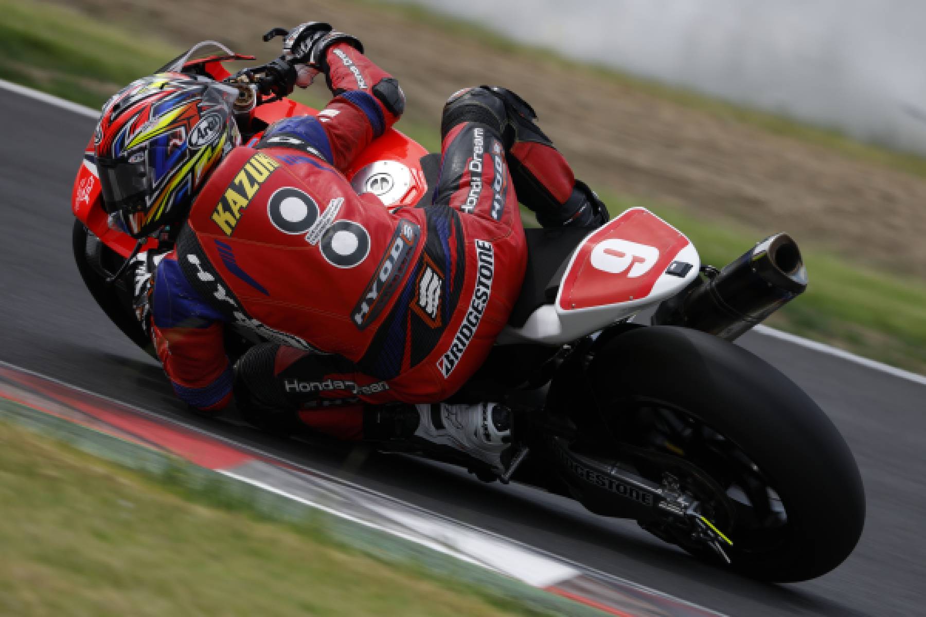 CBR1000RR-Rが安定した速さをみせ、Honda勢が4位から7位を占める