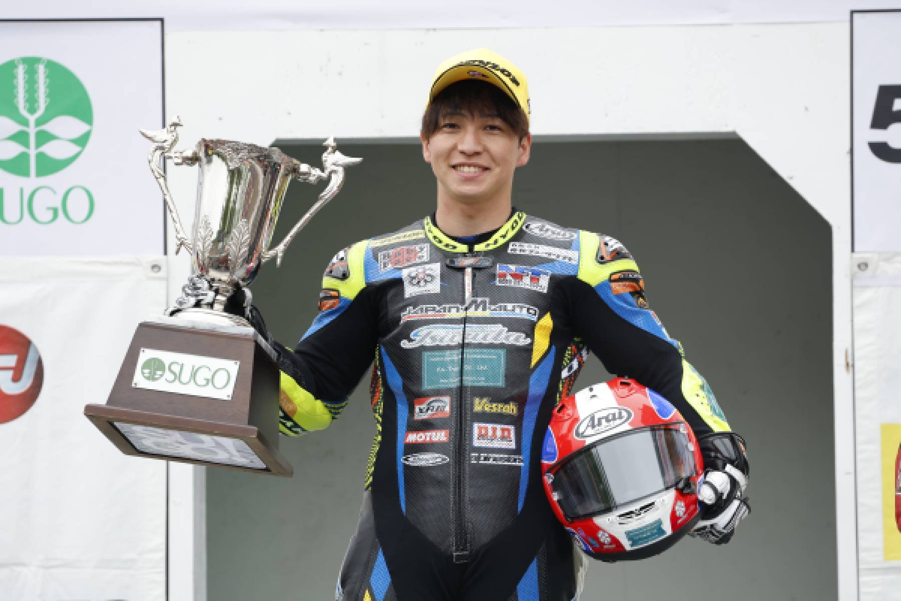 亀井が一度も前を譲らずST1000クラス初優勝。Honda勢が上位独占