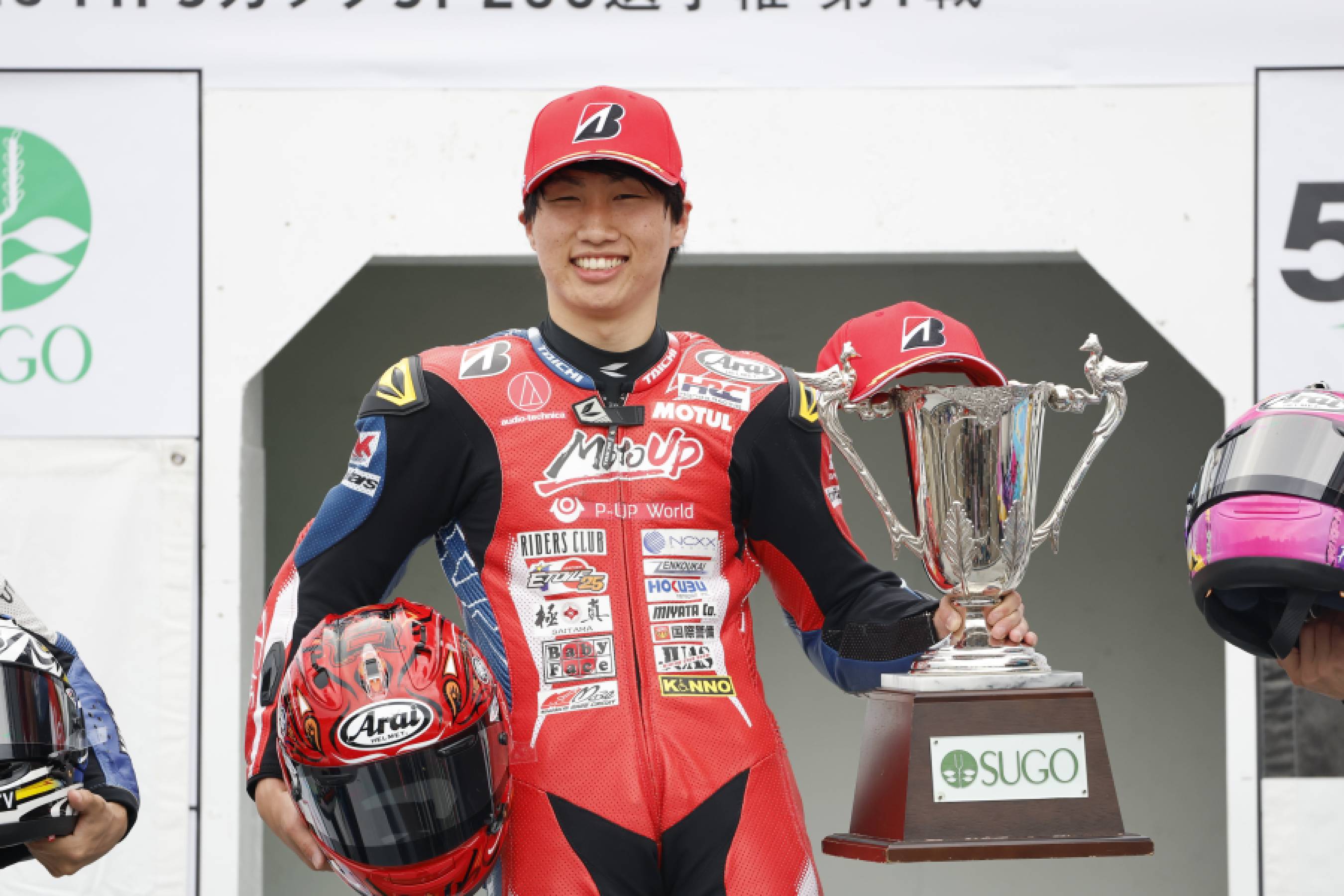 藤田が初の、Hondaにとっては3年ぶりのST600クラス優勝を果たす