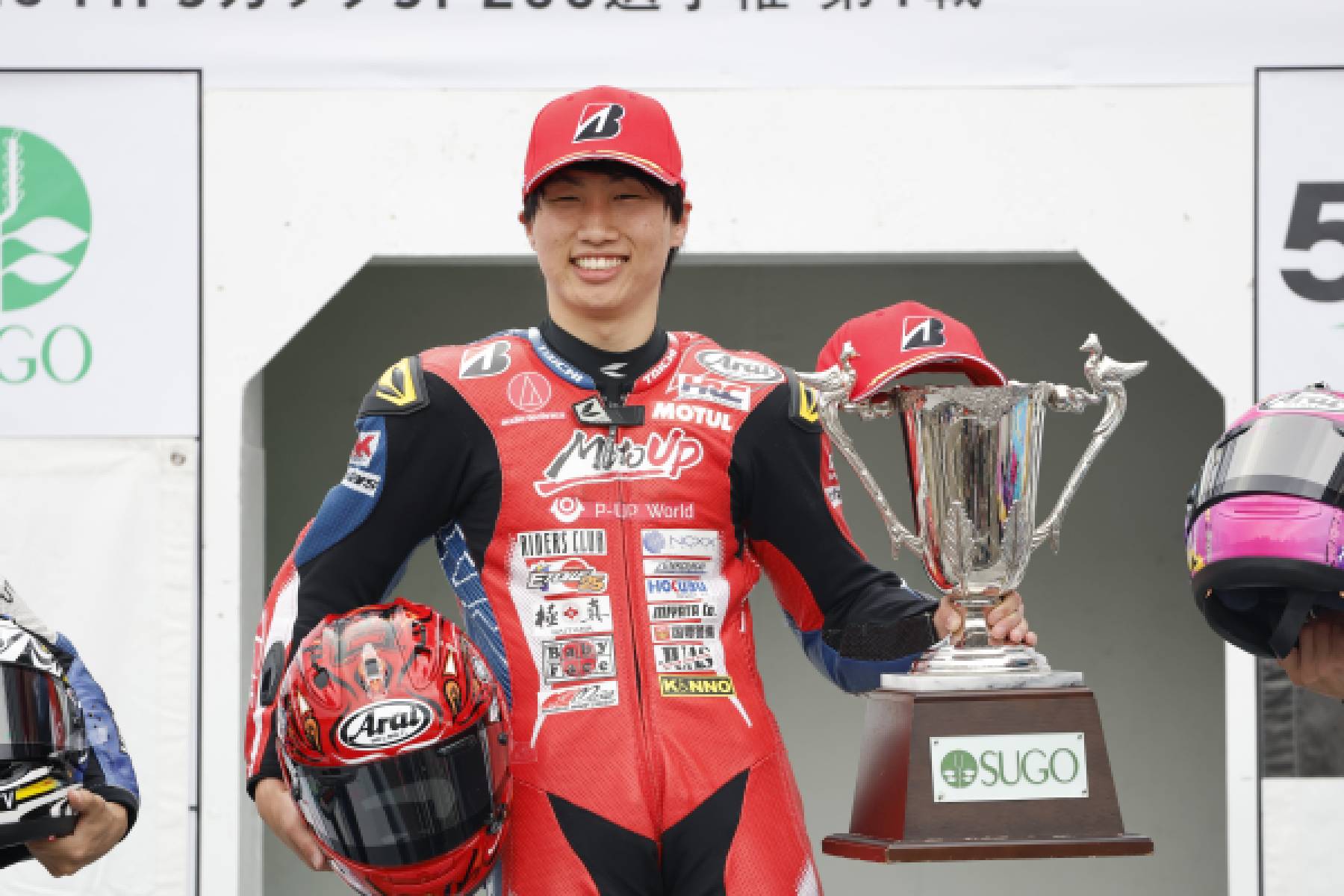 藤田が初の、Hondaにとっては3年ぶりのST600クラス優勝を果たす
