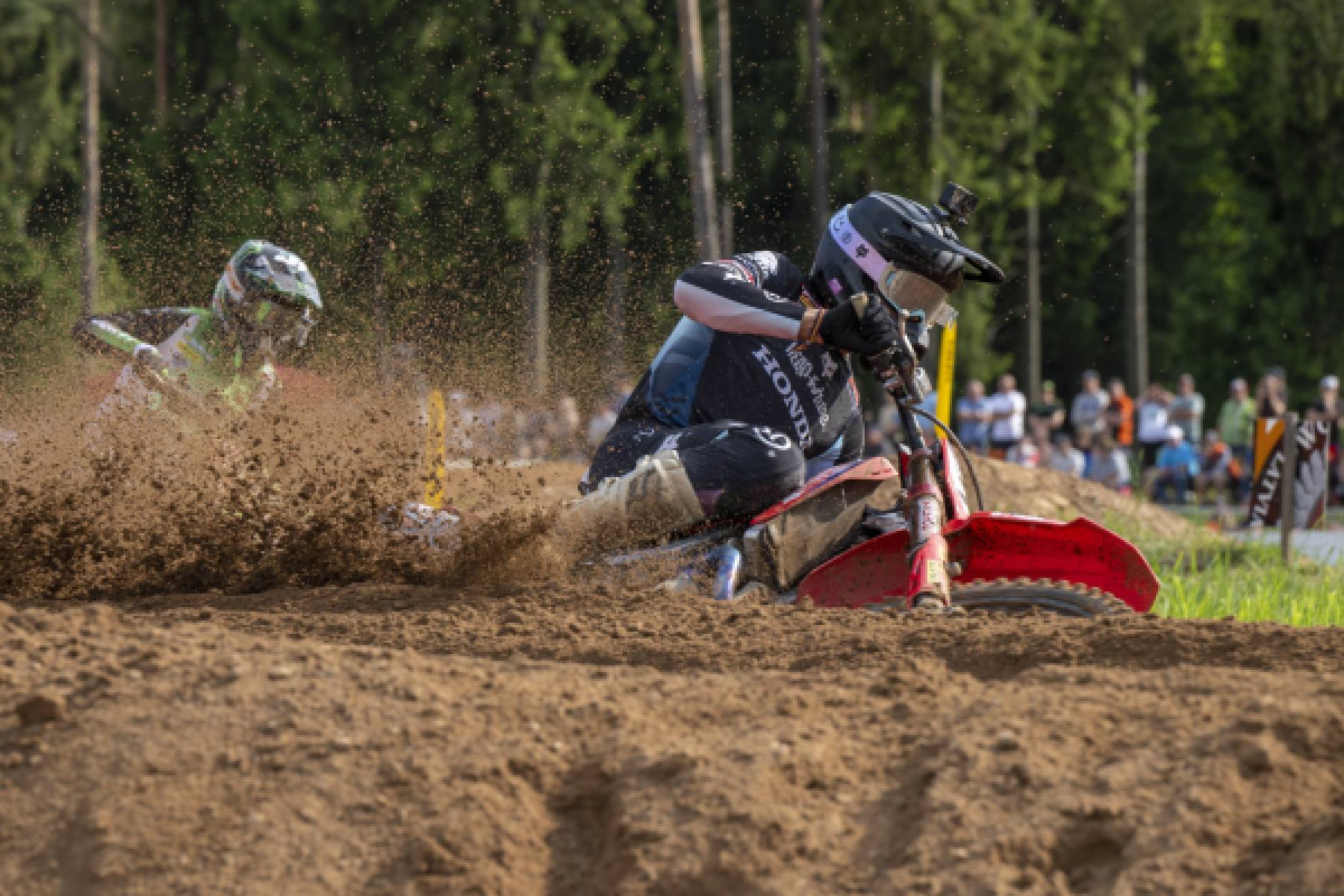 Fernandez fights for fourth in Latvia qualification