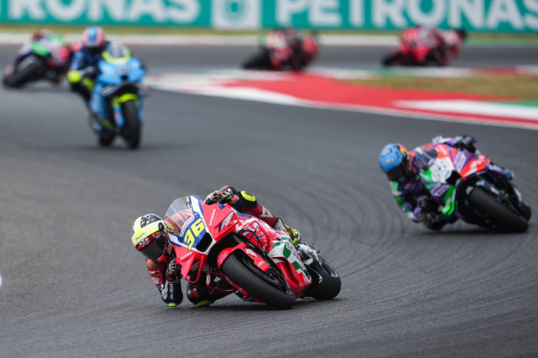 Points salvaged from complicated Italian GP weekend by Mir