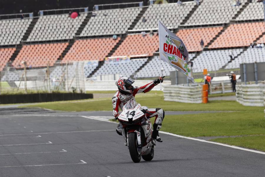 最終戦オートポリス チャンピオンを決めた埜口