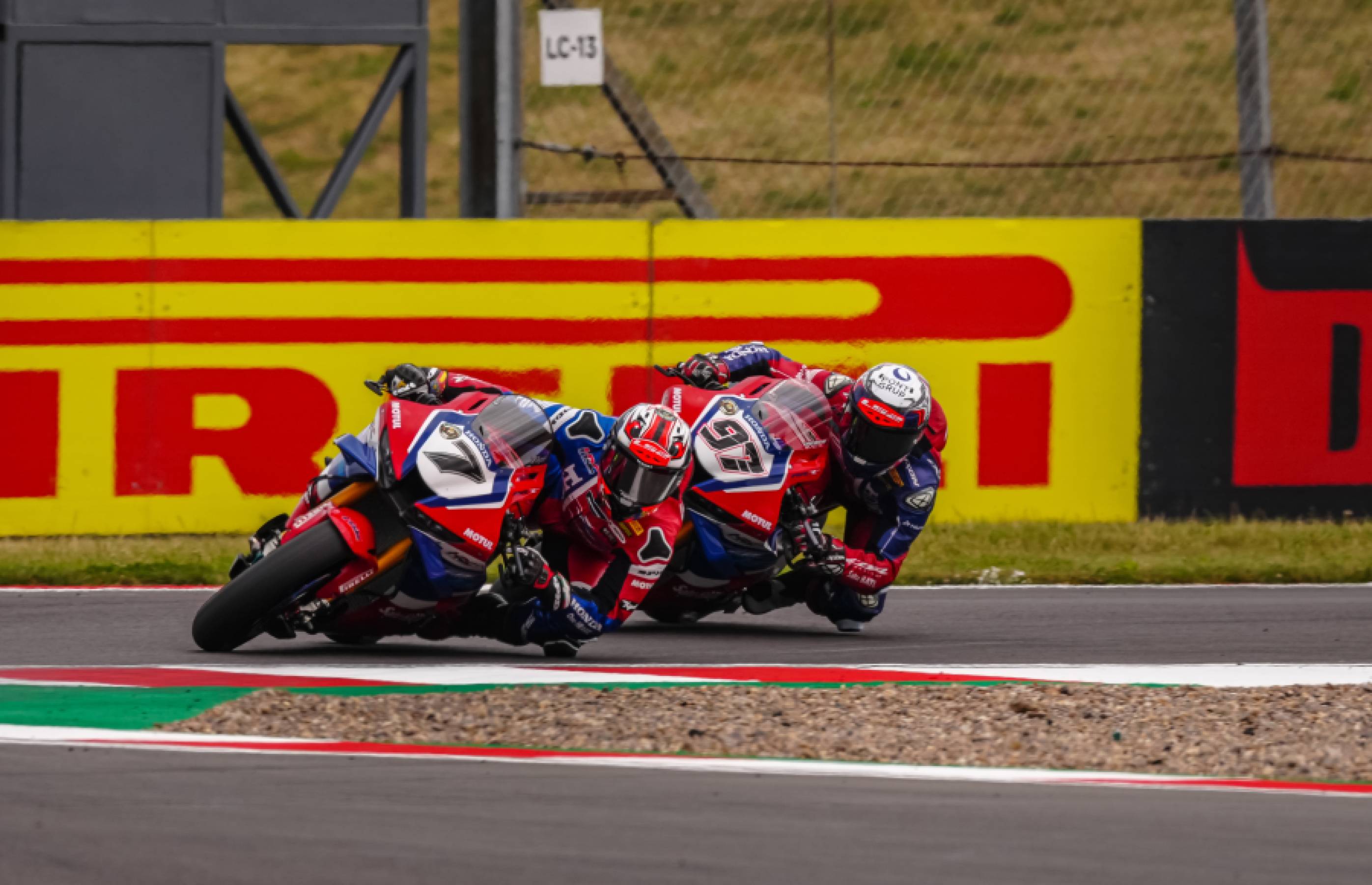 Honda HRC battles through Donington challenges and makes progress