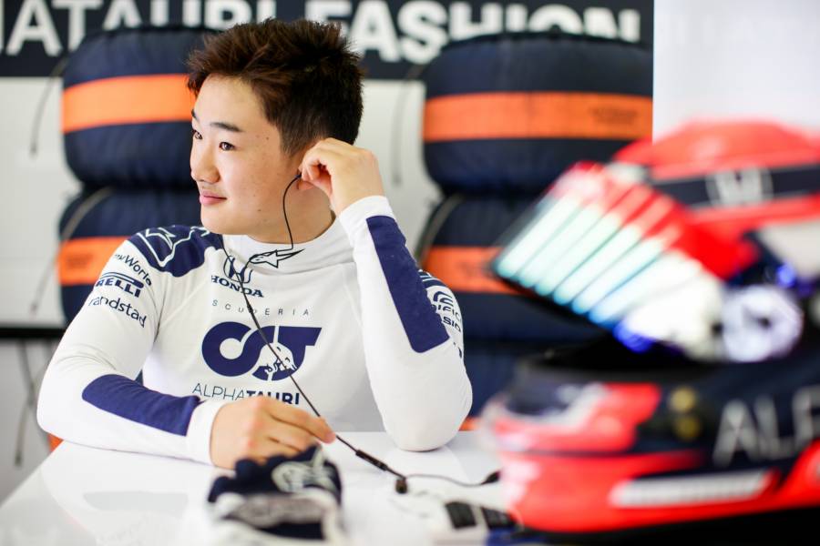 Tsunoda scores championship points in debut race