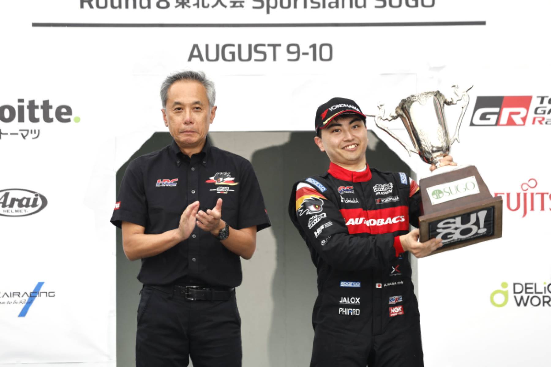 岩佐がポール・トゥ・ウインで初優勝!