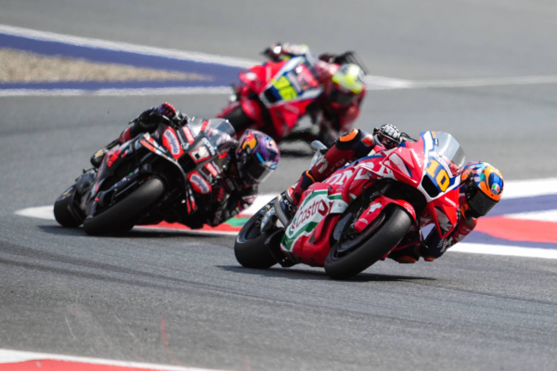 Honda HRC Castrol show their fighting spirit in Spielberg Sprint