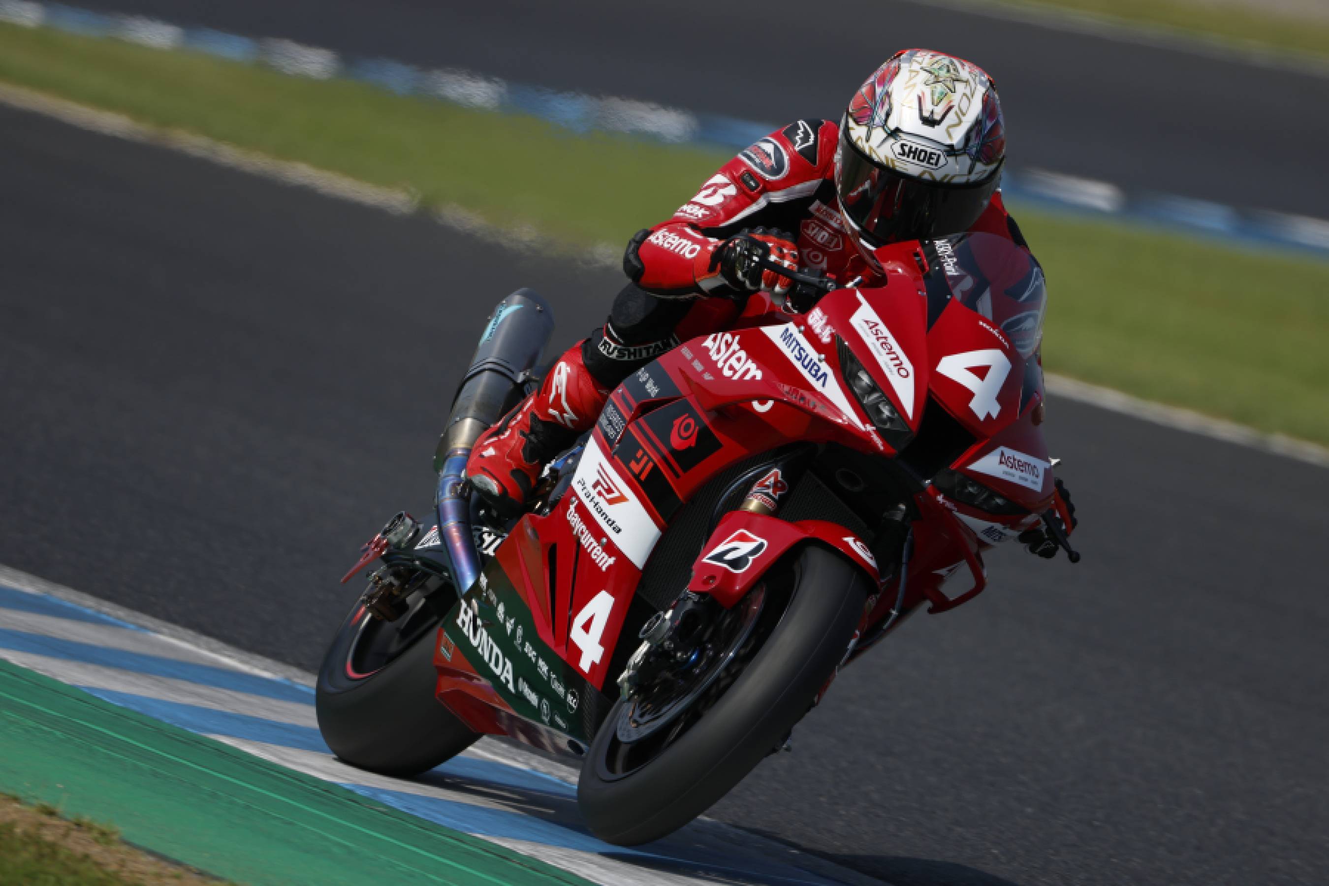 野左根がレース1のポールポジションを獲得