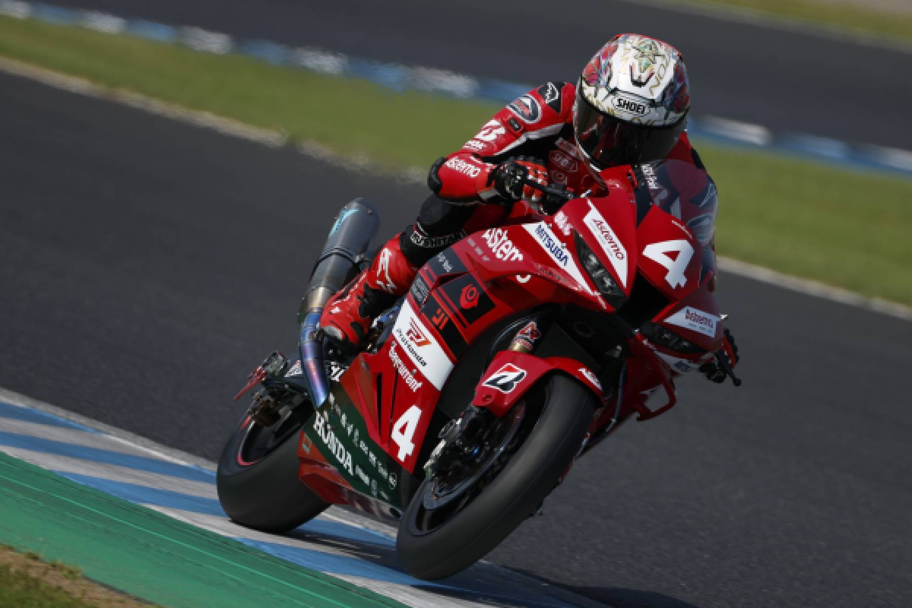 野左根がレース1のポールポジションを獲得