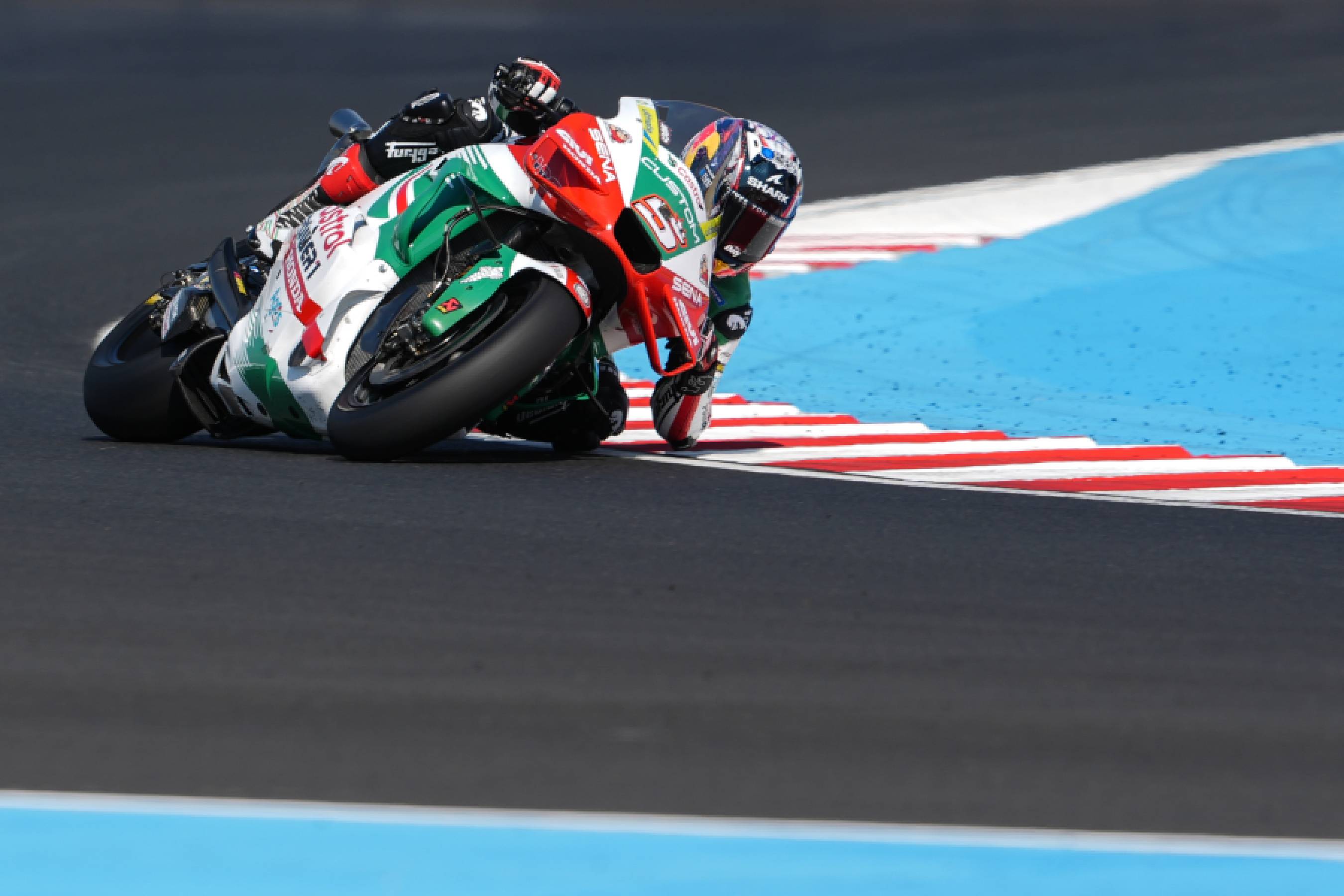 Rival's early crash ends Zarco's chances at Balaton Park