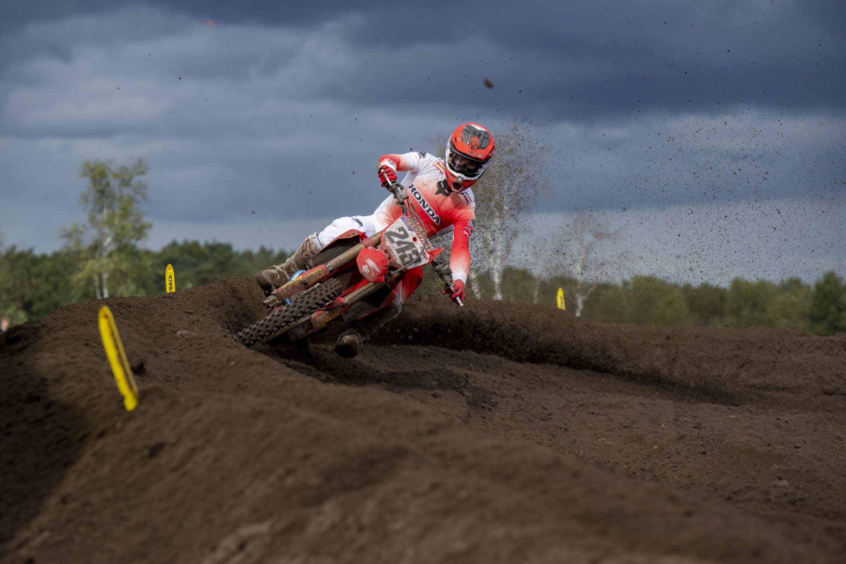 Gajser has strong showing in Dutch sand
