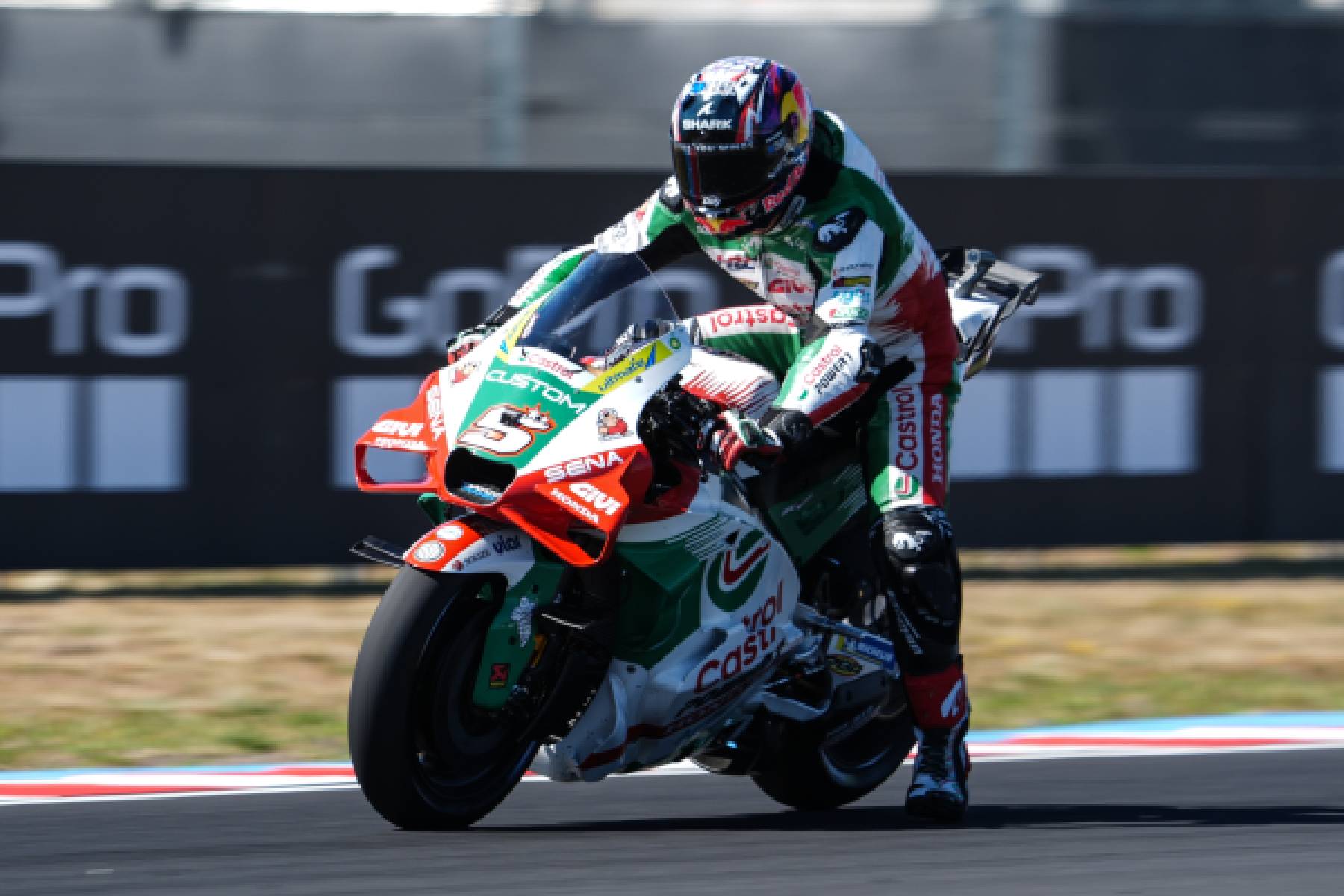 Tough race for Zarco in Hungary