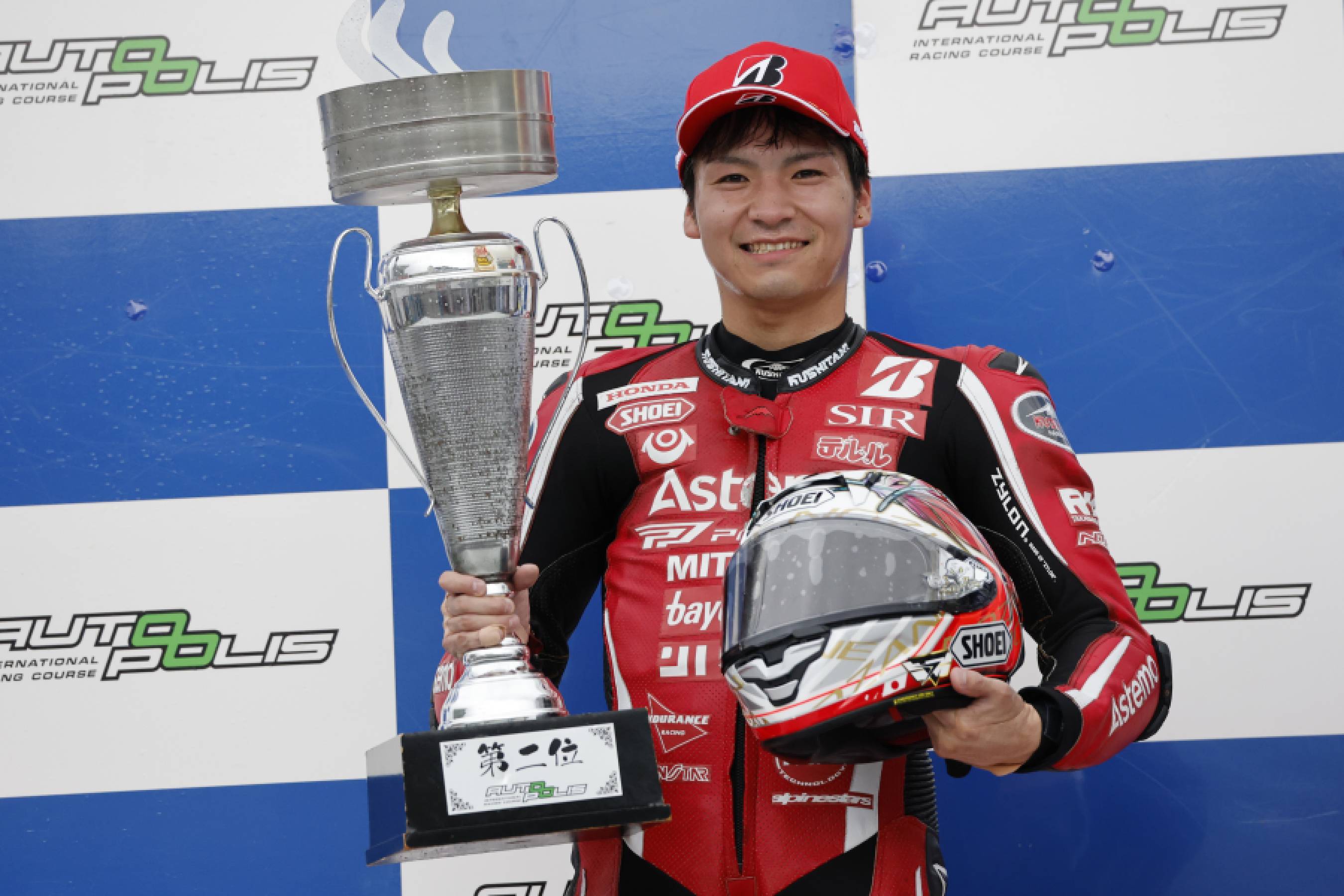 野左根が激戦の2位争いを制して表彰台獲得