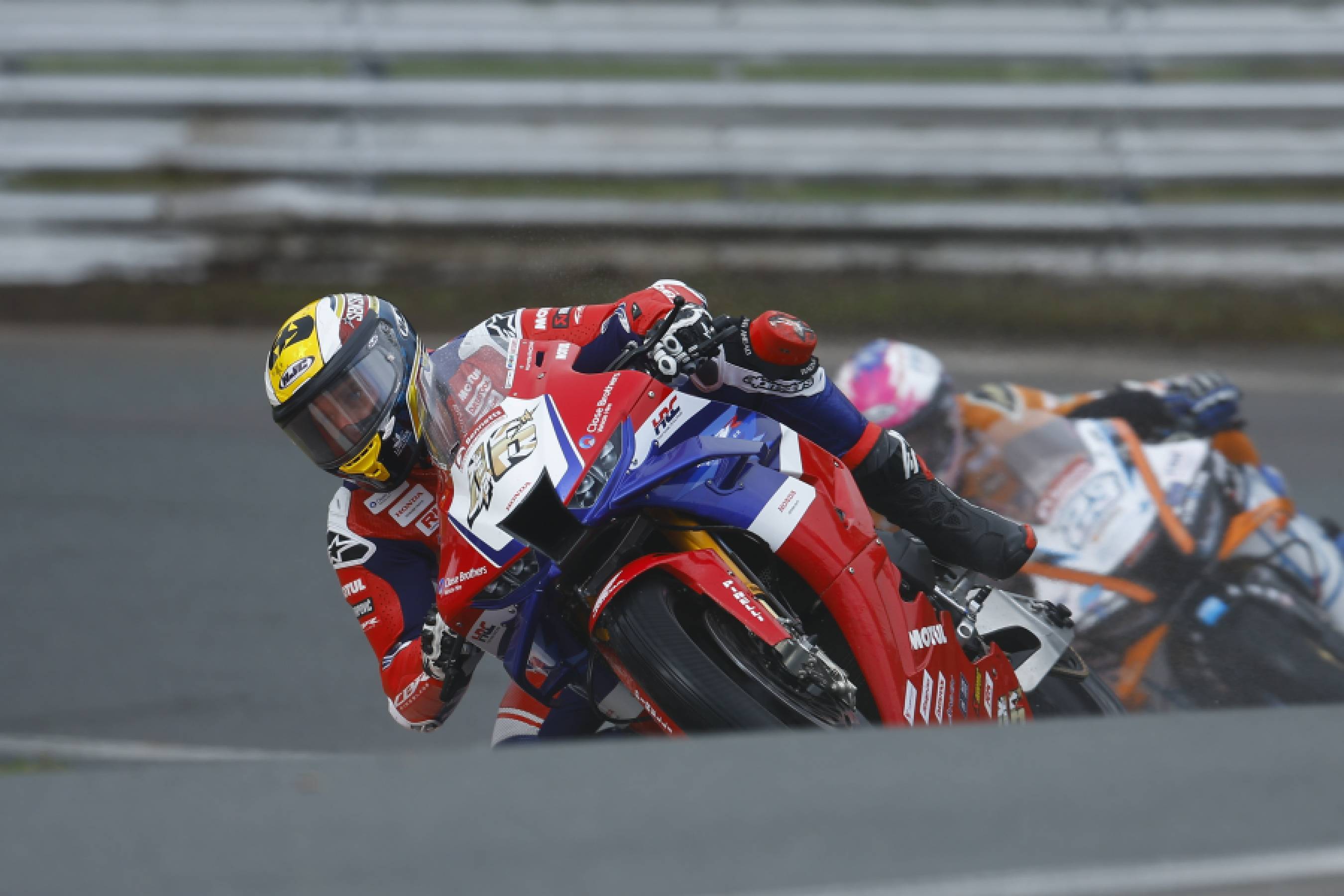 Honda in the thick of the action at stormy Oulton Park