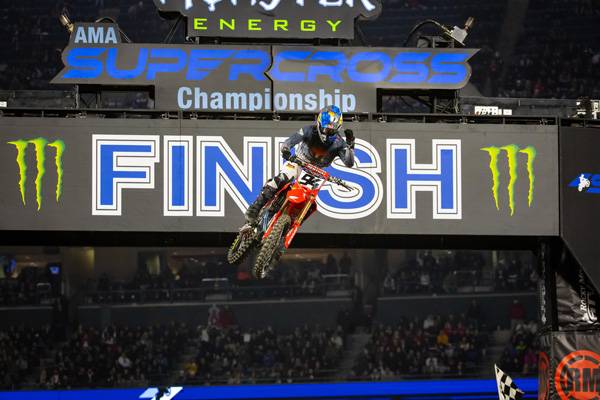 Flawless Win for Roczen to Start 2022 AMA Supercross Season