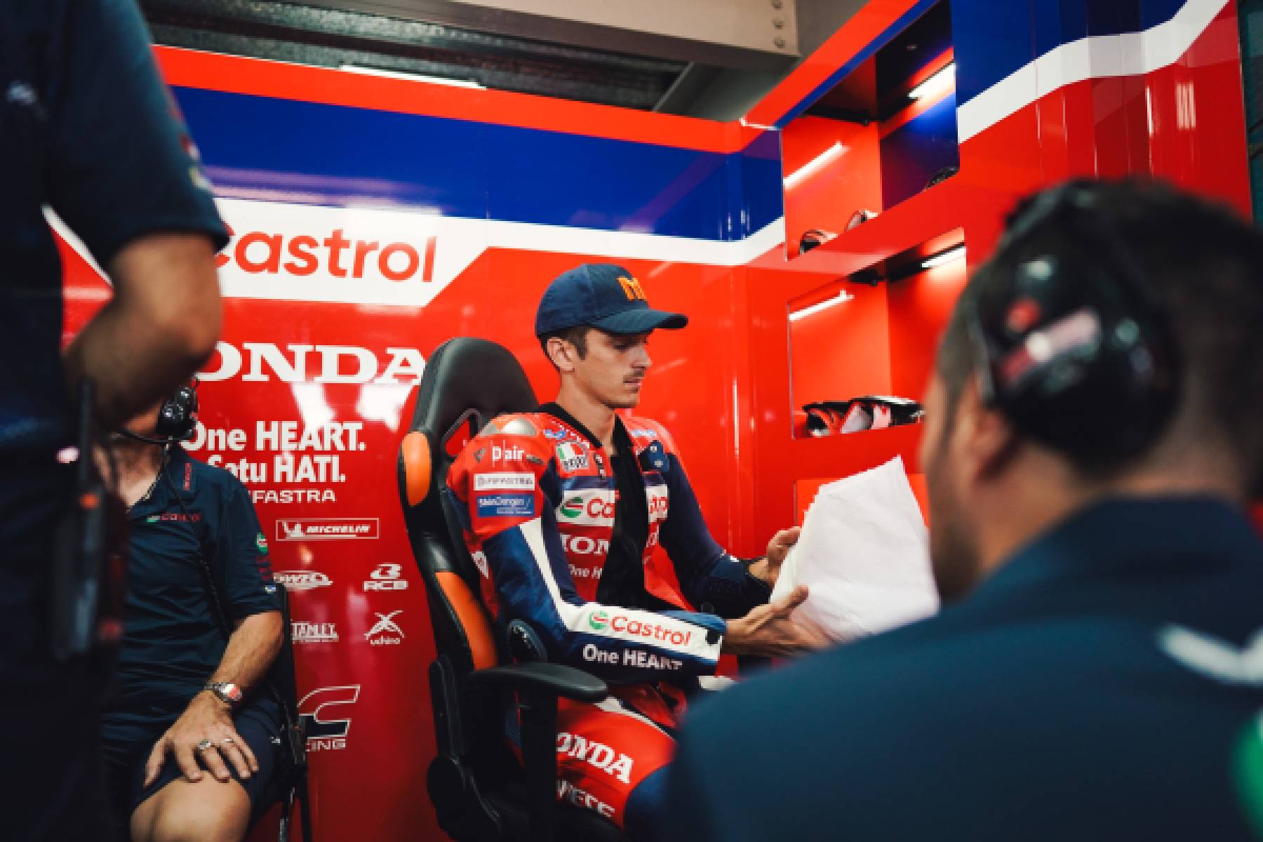 Battling on the Bass Straight – Honda HRC Castrol travel to Australia