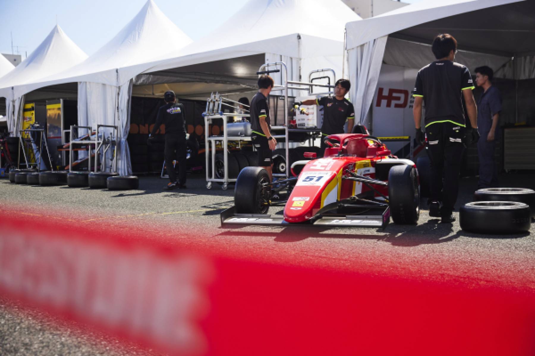 百瀬が6番手、新原が8番手で予選を終える