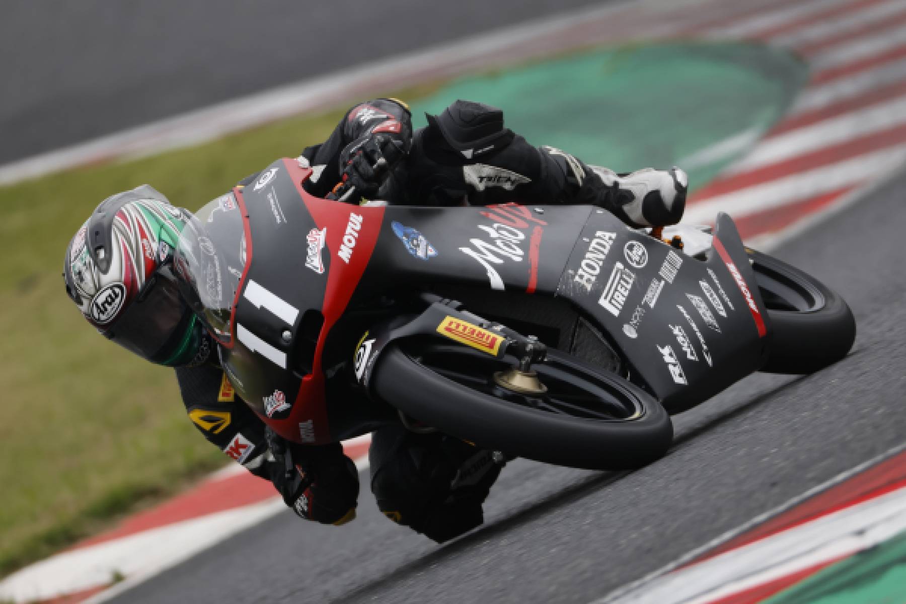 前戦に続き中谷がポールポジションを獲得