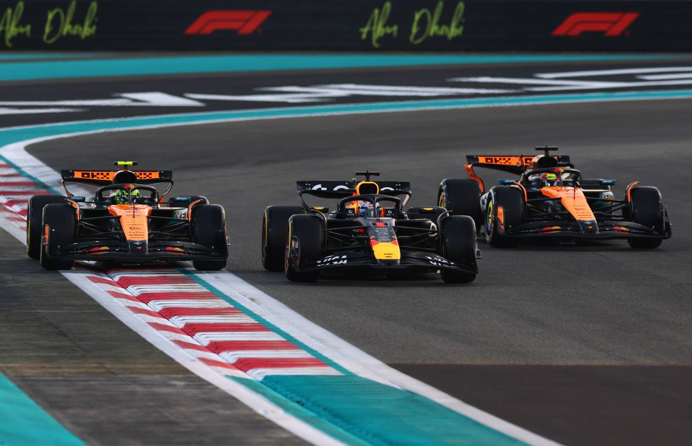 Verstappen closes out the season with a dominant pole-to-win finish