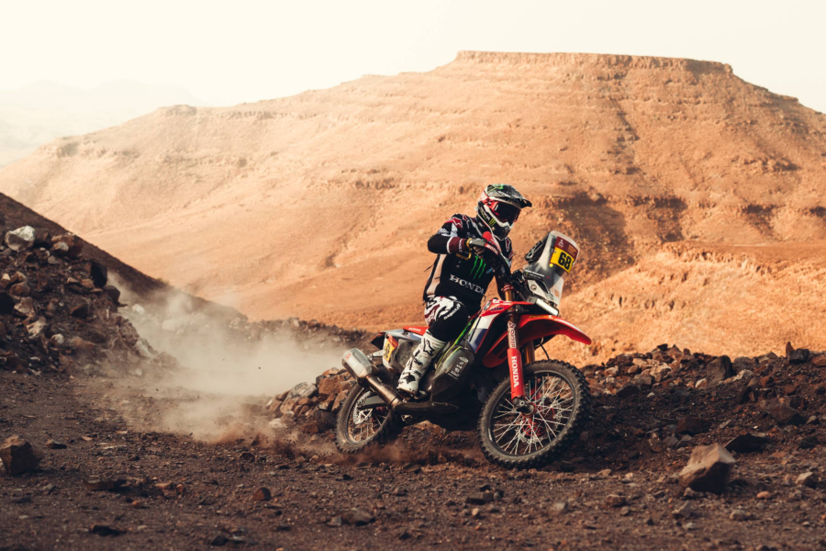 Dakar pressure mounts as Brabec and Schareina chase the leaders