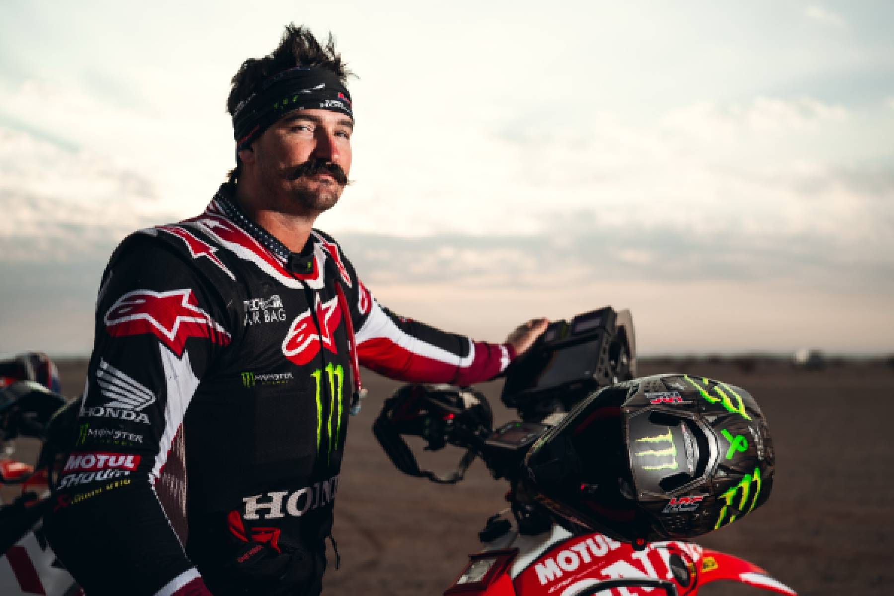 Howes breaks through with first Dakar Rally stage victory