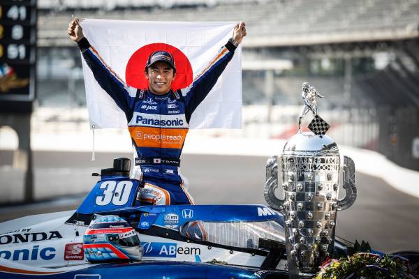 佐藤琢磨選手、2度目のINDY500優勝！