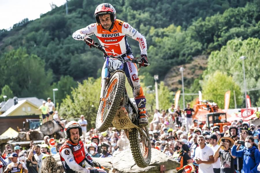 Toni Bou wins both days in Round 5, Spain