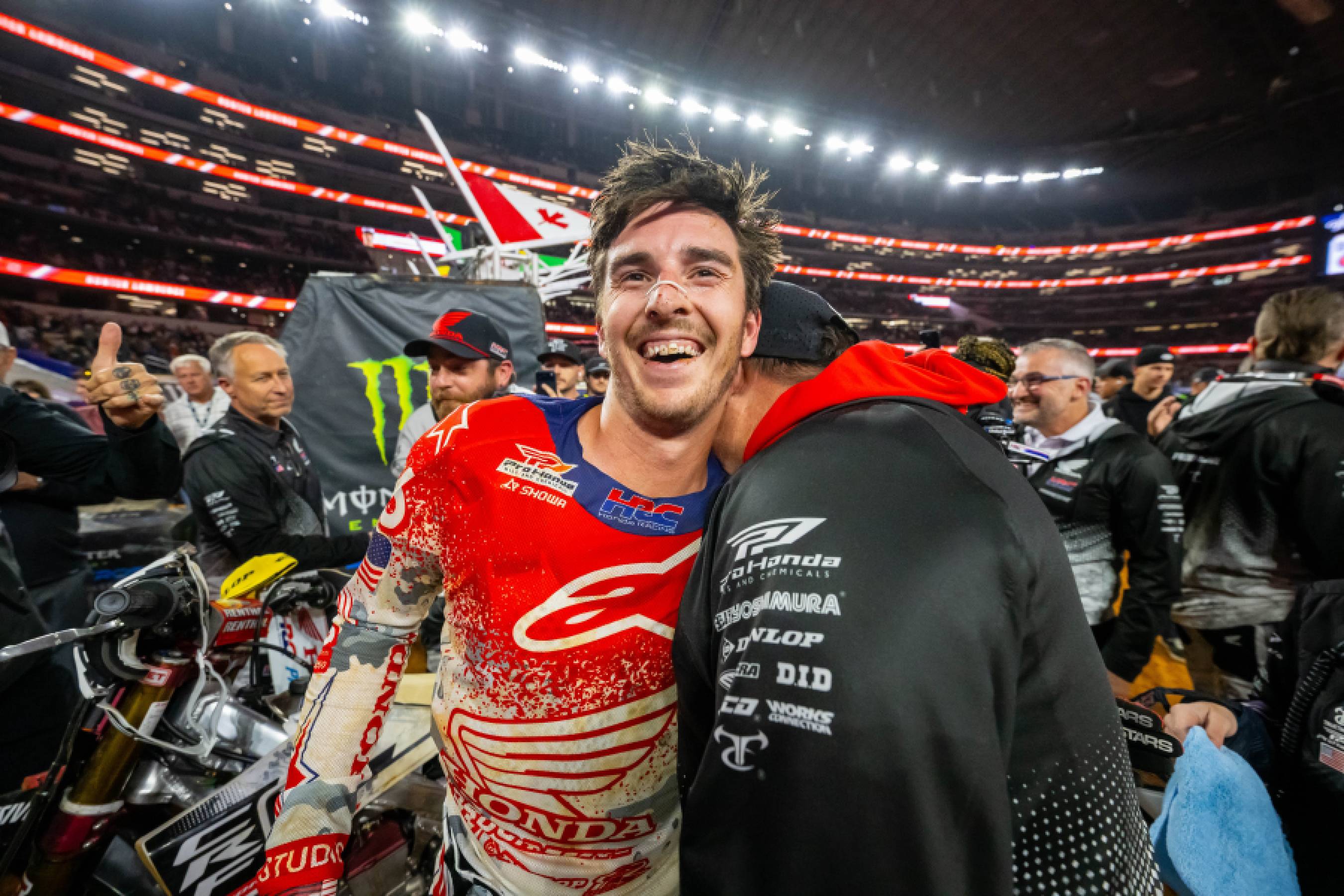 ハンター・ローレンスがアーリントンでAMA-SXプレミアクラス初優勝を獲得