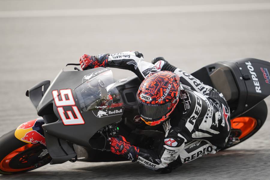 Honda Riders Impress Aboard New RC213V