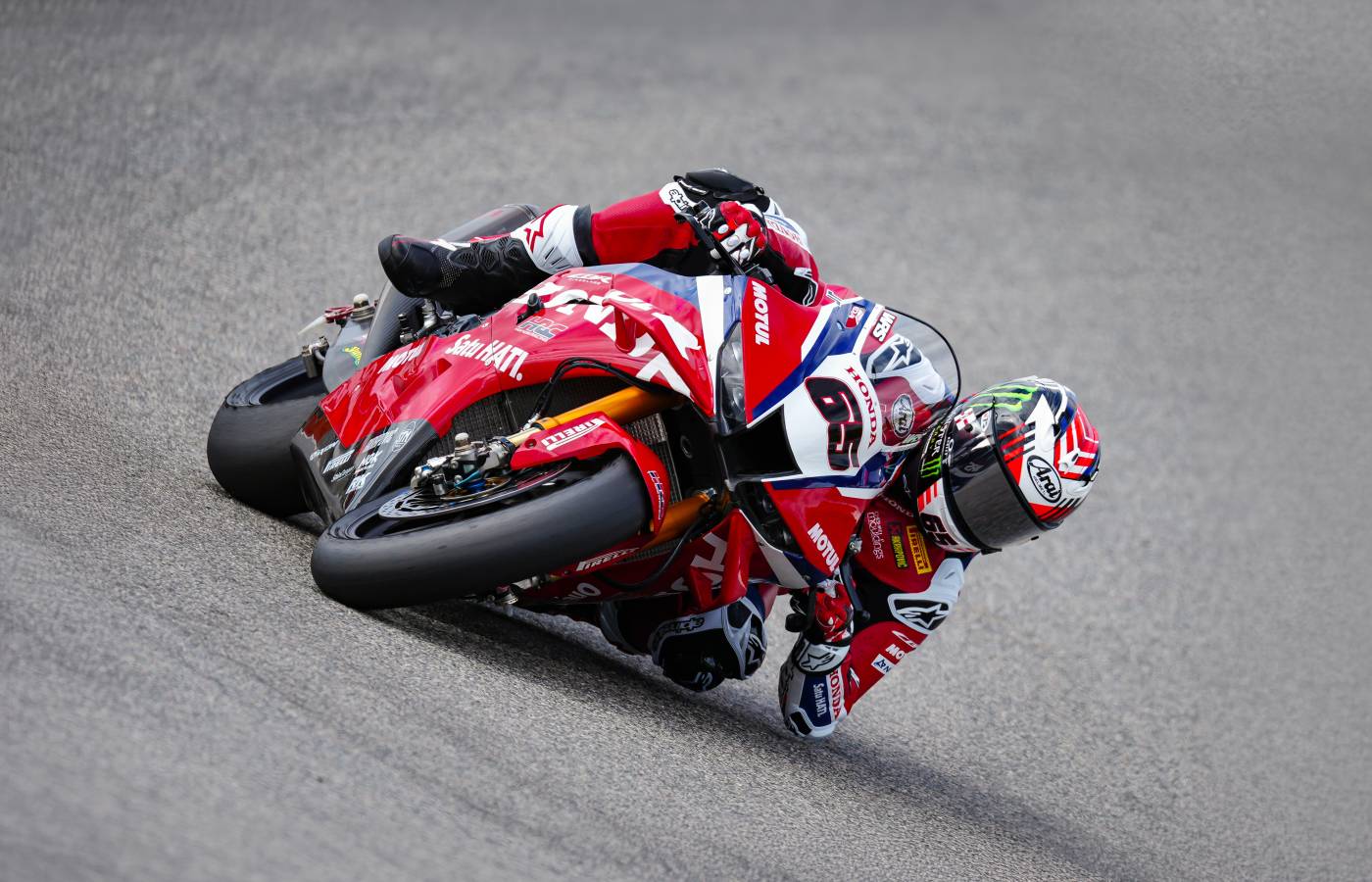 Somkiat Chantra and Jonathan Rea complete one day of testing at Portimão