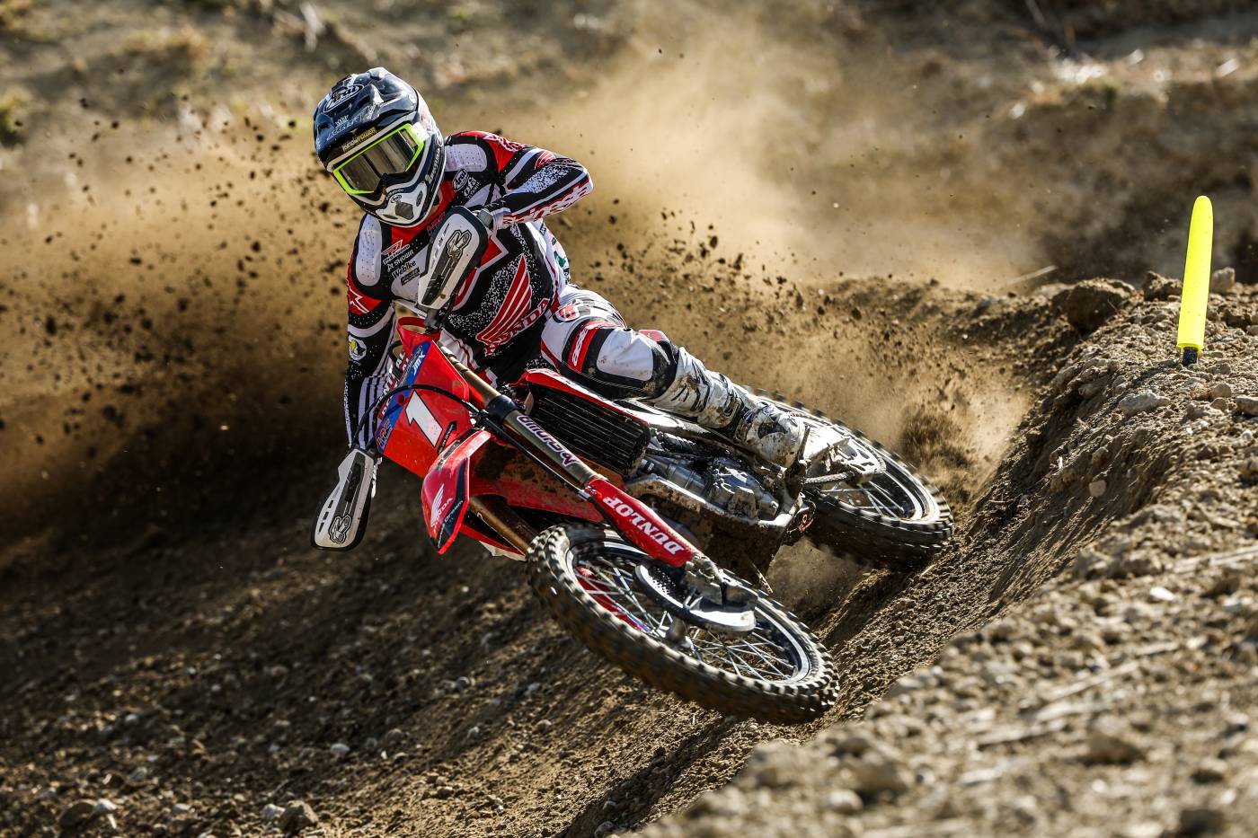 大倉がヒート2で勝利し総合優勝、大塚はヒート1で2位!