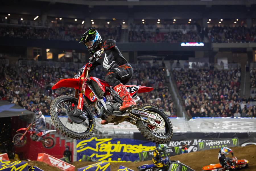 Lawrence Takes 250SX Overall Win at Glendale’s Triple Crown