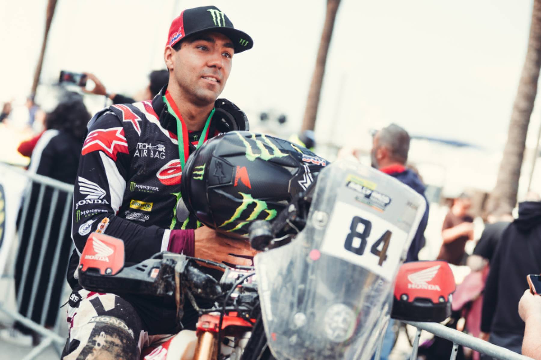 Ventura shines on Honda to claim podium at Rally-Raid Portugal