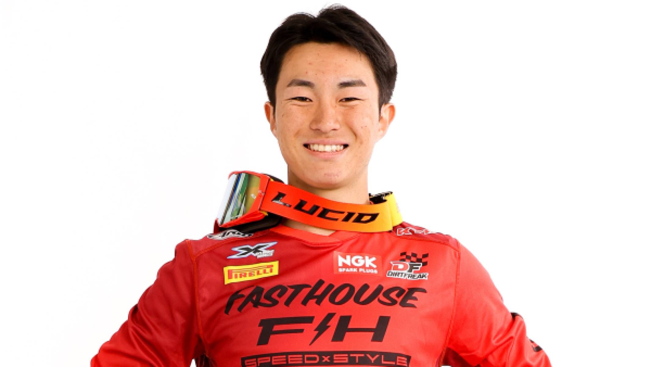 山﨑 巧也
