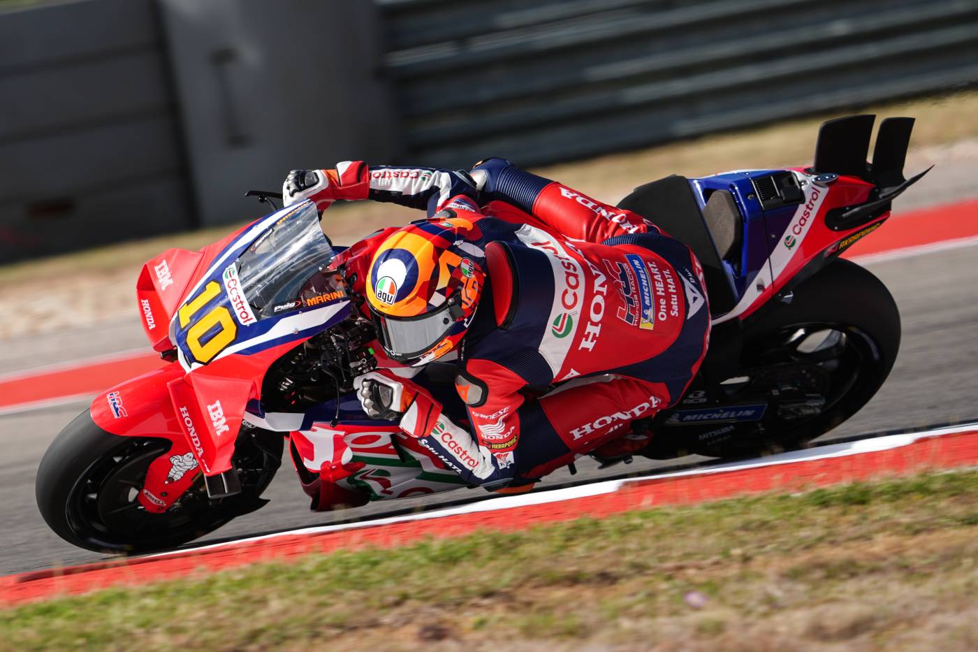 Marini accomplishes Friday mission, 0.032s denies Mir