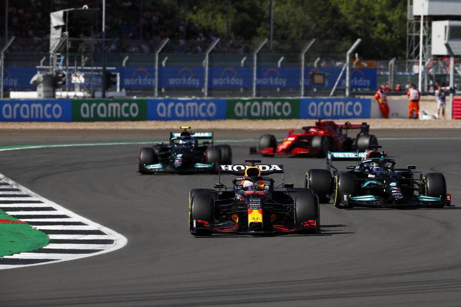 Verstappen takes first ever Sprint Qualifying in Round 10, Britain