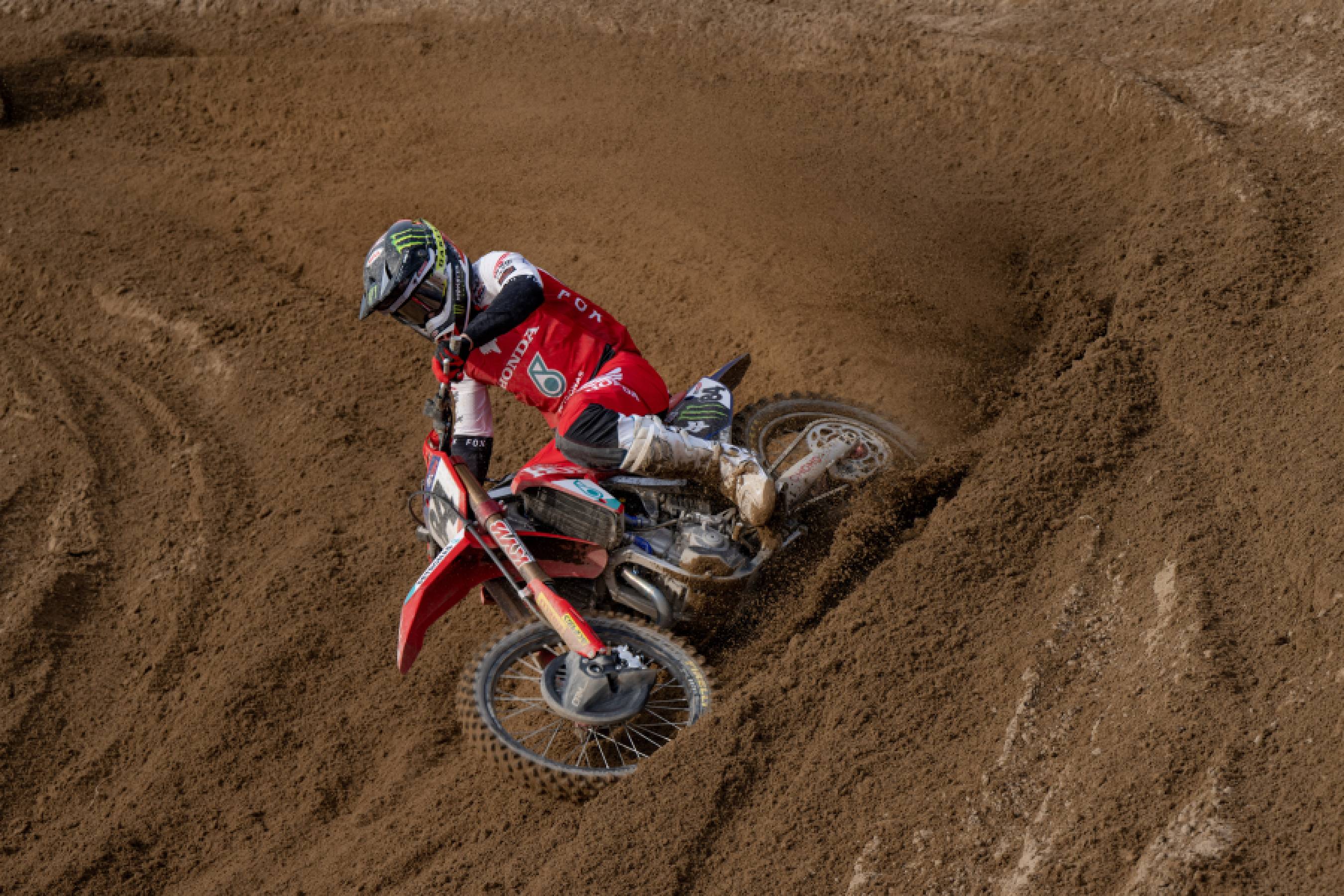 Herlings second in the deep sand of Sardinia