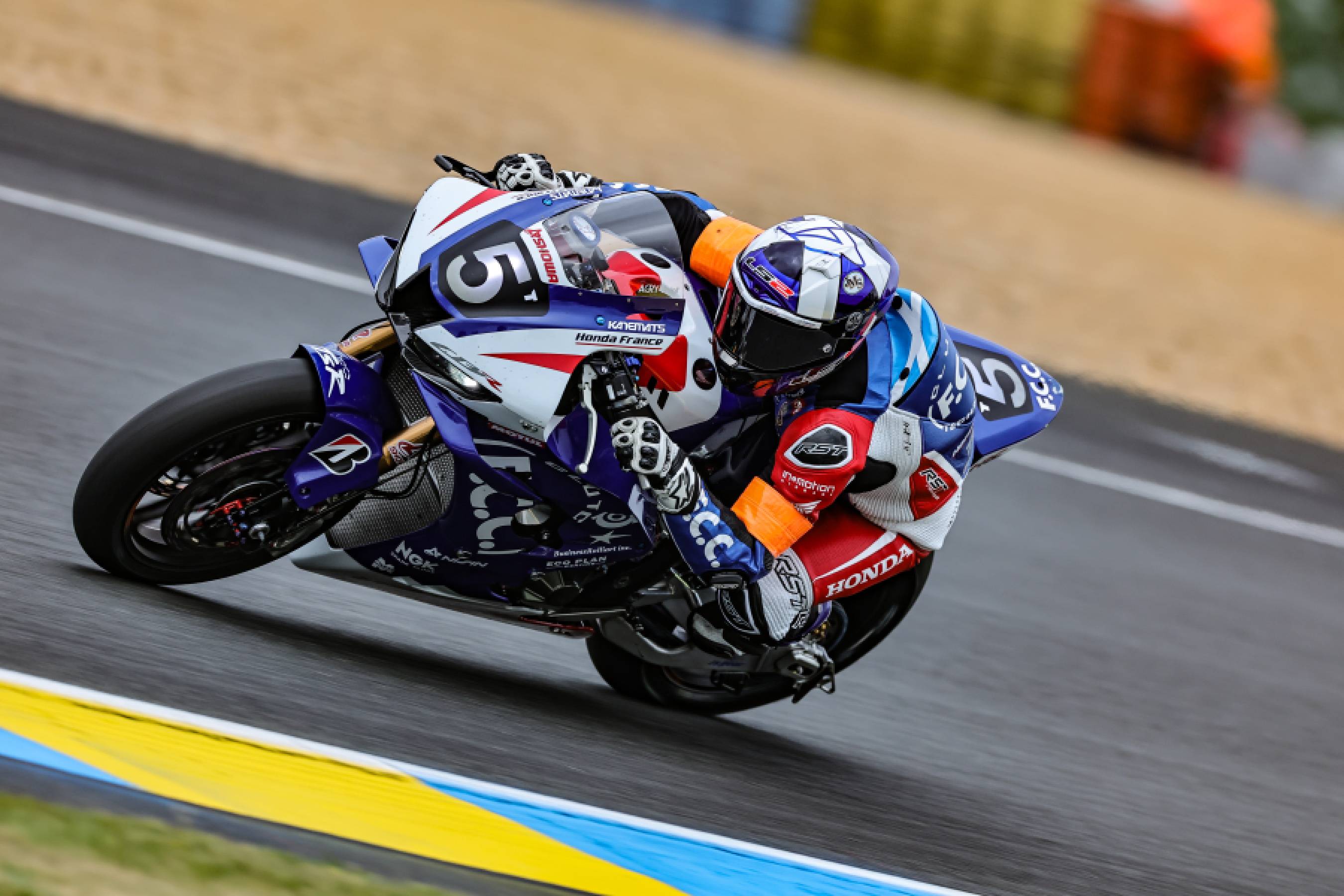 F.C.C. TSR Honda France secures fourth on the grid for the 24 Heures Motos