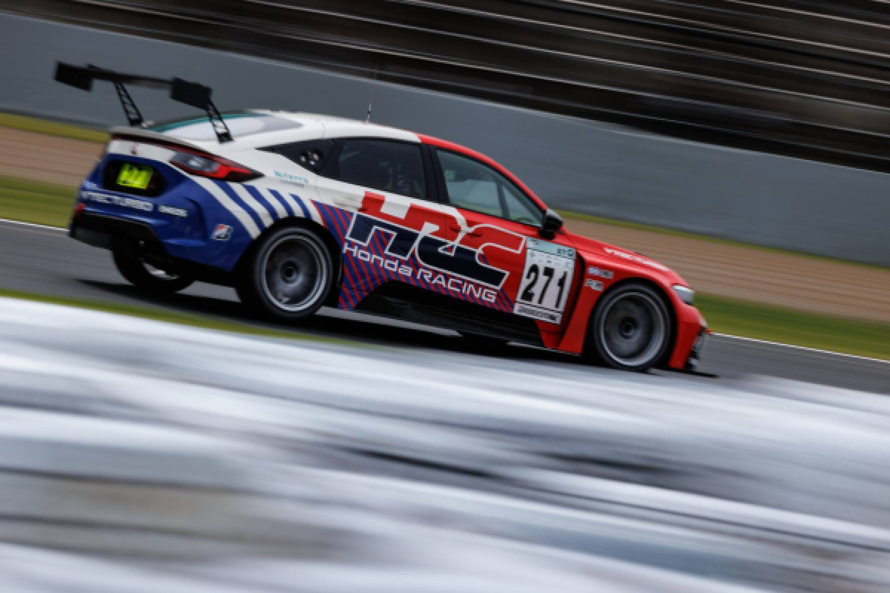 今季初参戦のCIVIC TYPE R HRC Concept、クラス最多周回で完走