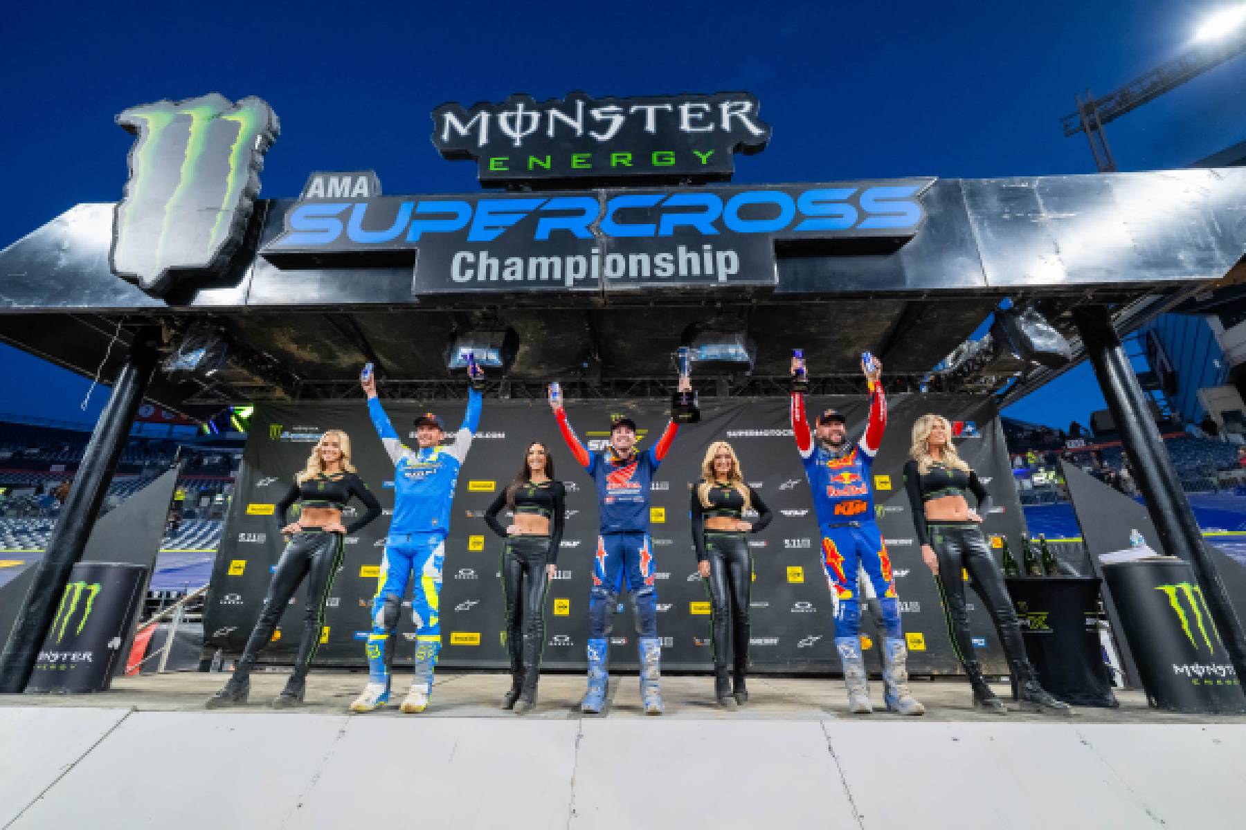 Hunter Lawrence Wins Denver Supercross, Closes Gap to 1 Point Ahead of Finale