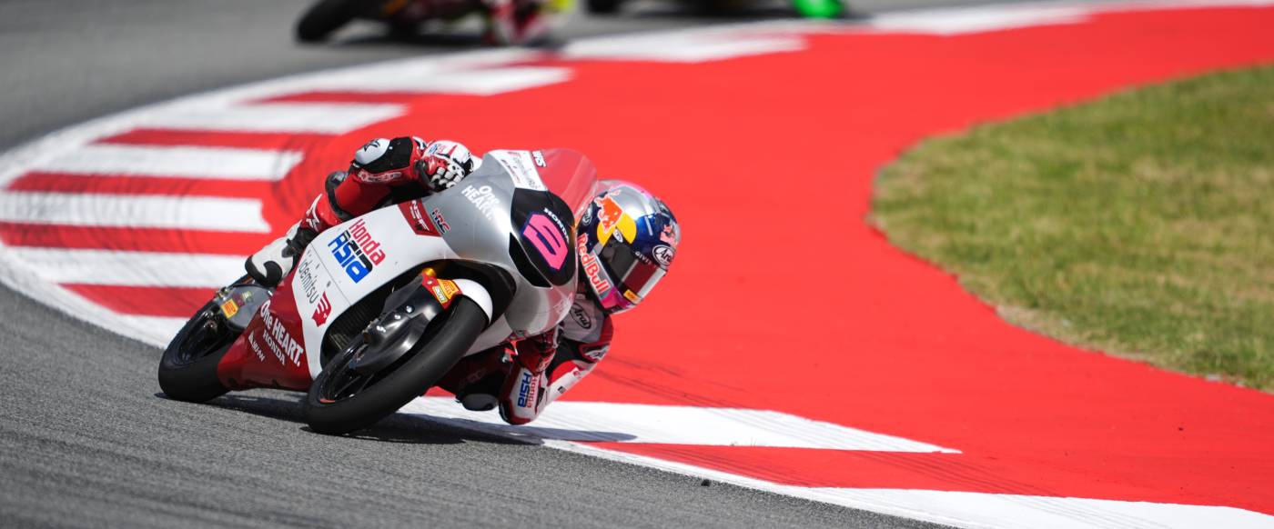 Pratama powers through to eighth in complicated Catalan race