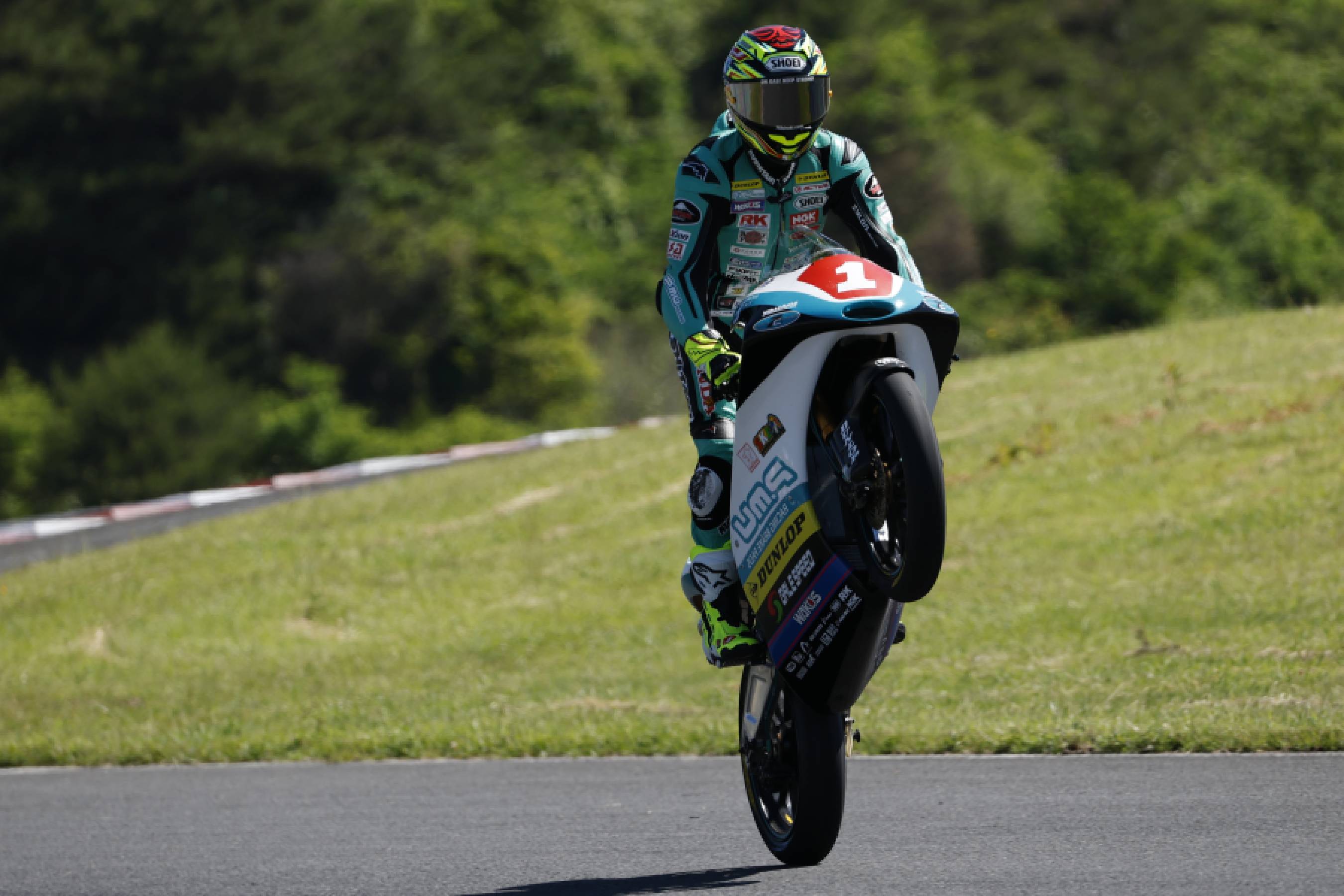 尾野がコースレコードを更新しポールポジションを獲得